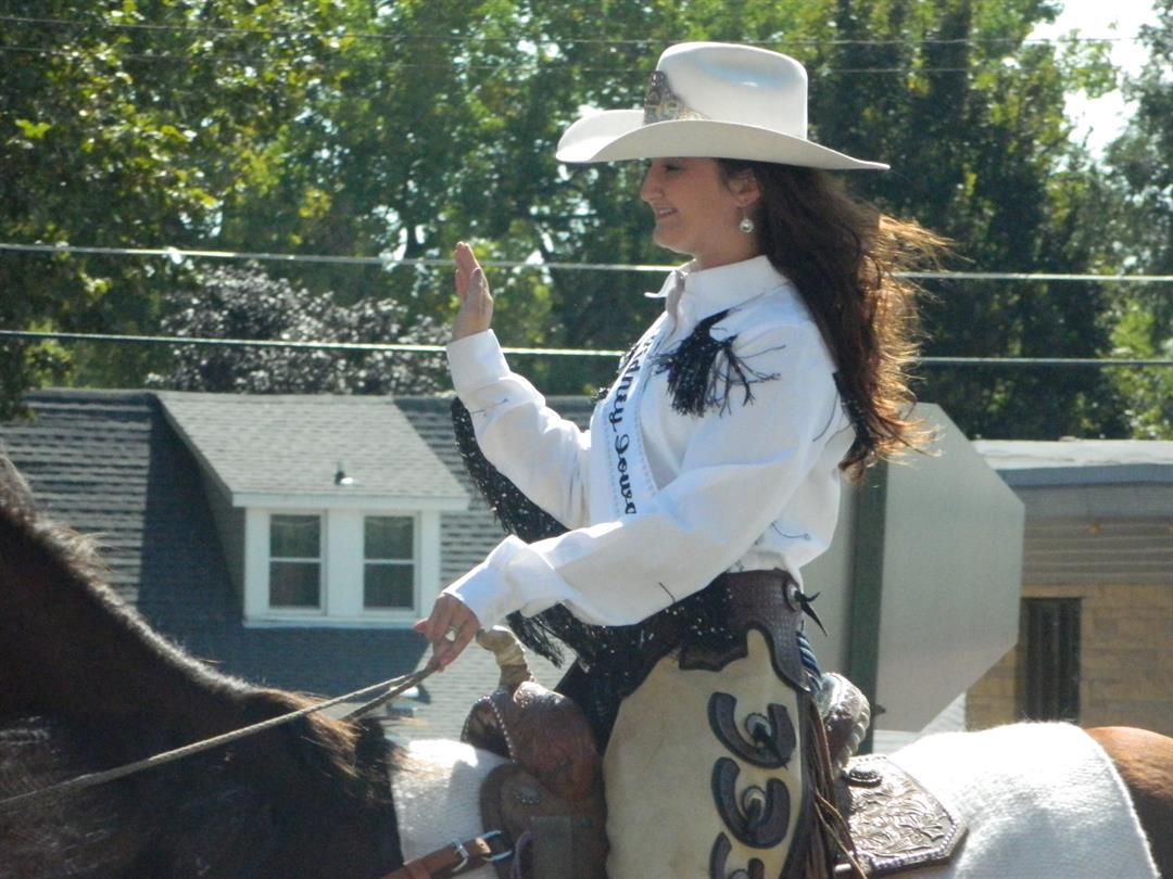 Sidney Iowa Championship Rodeo Starts After Queen Competition - RIVER ...