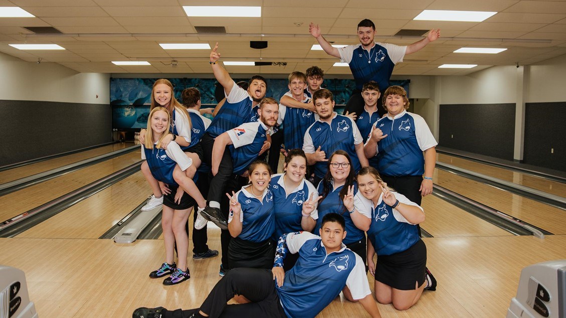 Peru State Bowling hosts first ever Bobcat Sequence RIVER COUNTRY