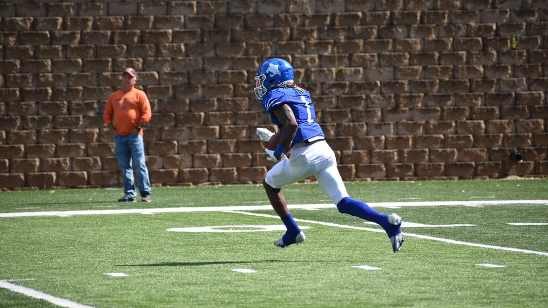 Peru State football defeats Graceland 34-19 in final road trip - Vimarsana News