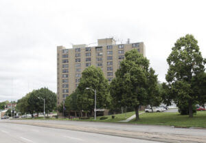 Boiler freezes at Omaha's Benson Tower, tenants left without water - Vimarsana News