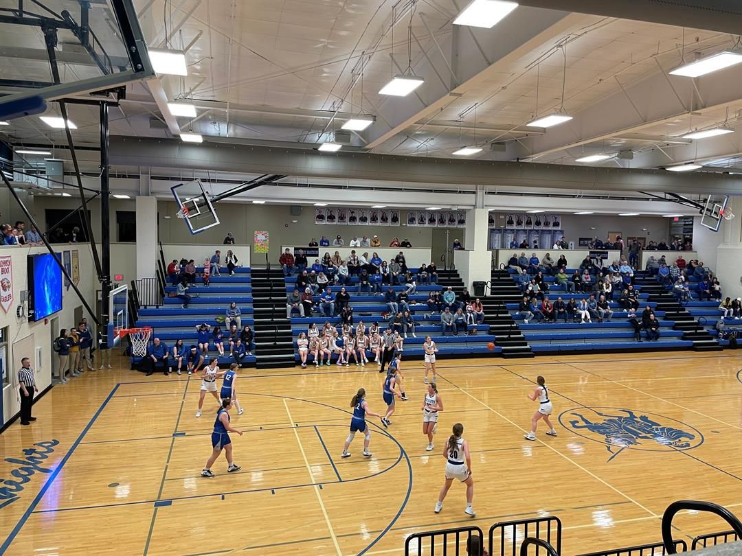 Lourdes Central Catholic runs out the clock in the fourth quater against Palmyra.