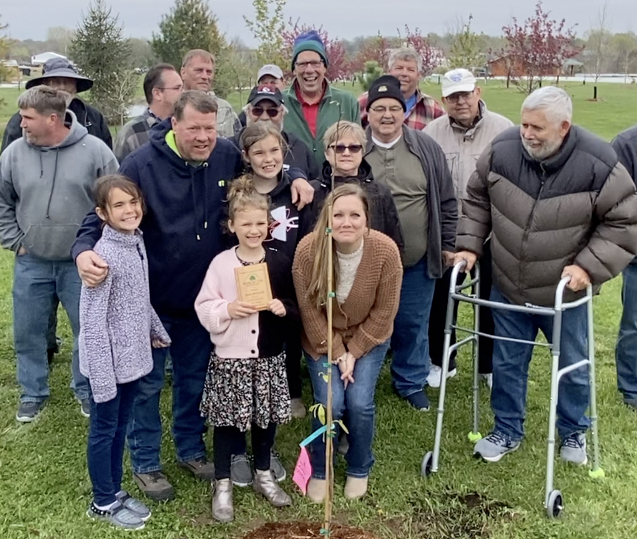 Tree planters honored for transformative work - Vimarsana News