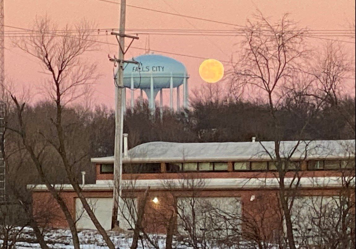 Meth investigations lead to five searches at East View Apartments in