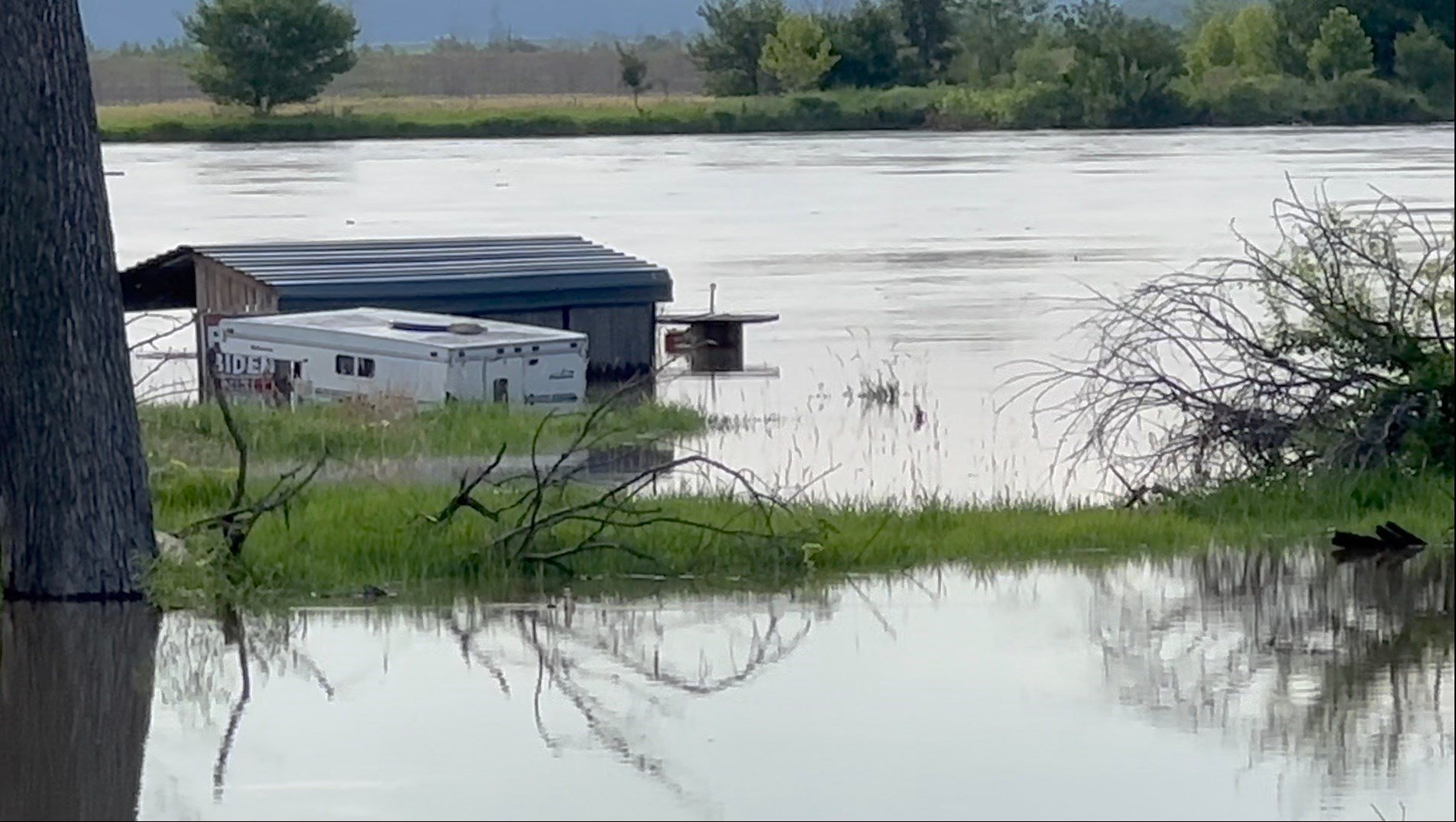 Forecasted crests down slightly as Missouri River continues to rise ...