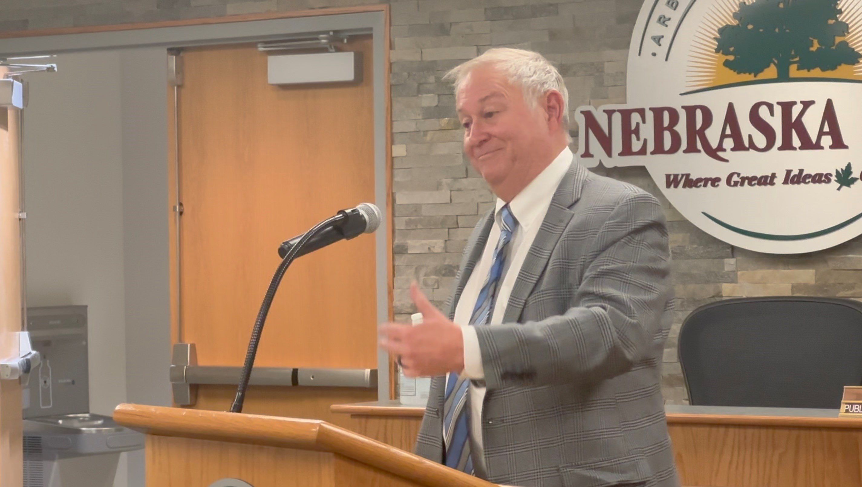 Hallstrom calls for local supermajority on tax hikes