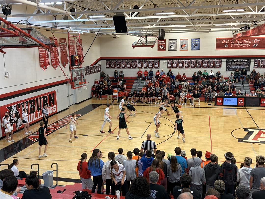 Auburn Splits Home Hoops Doubleheader with Falls City-Sacred Heart